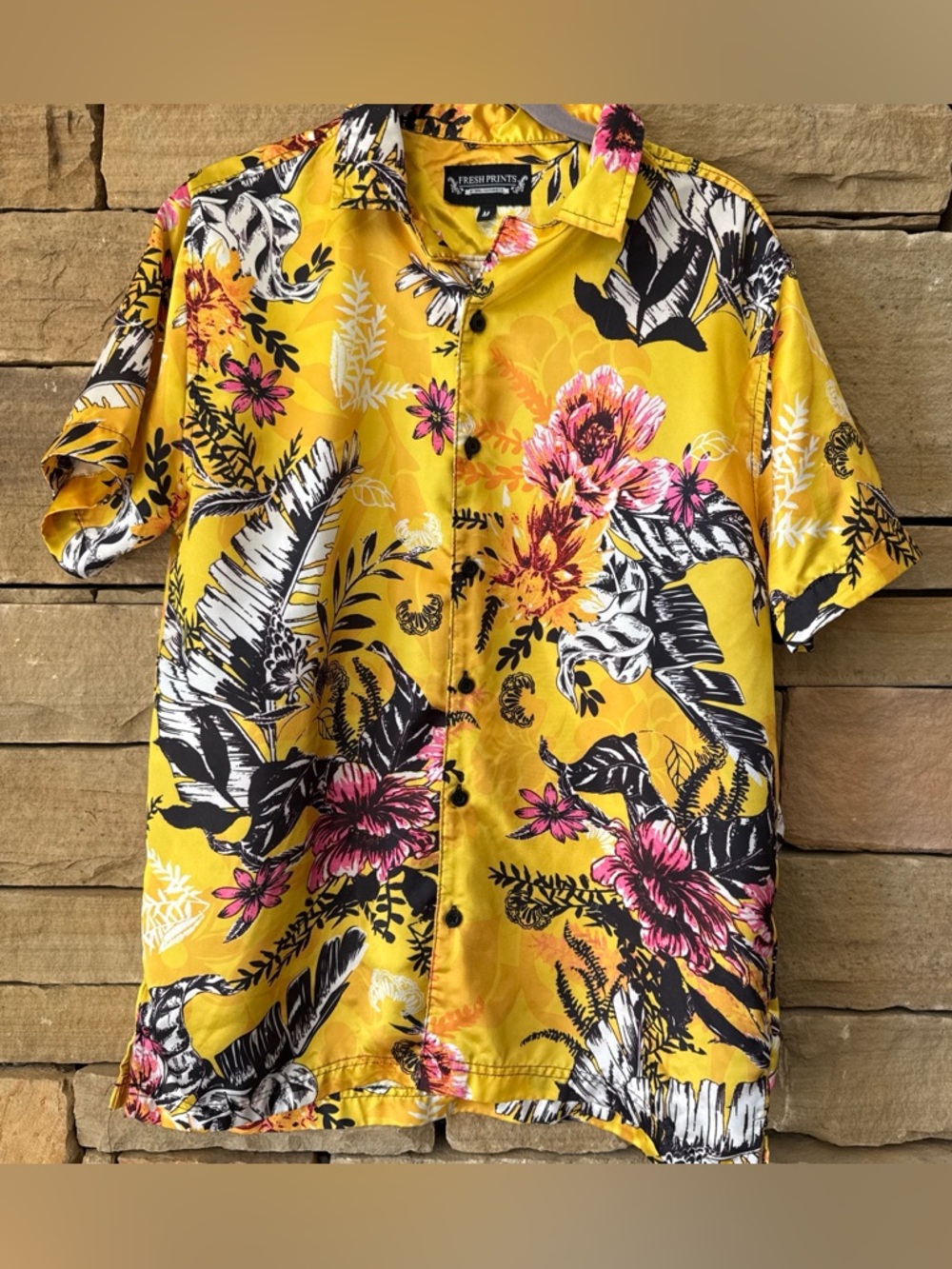 Men’s Yellow Bold Floral Short-Sleeve Camp Shirt, Satin Feel, Tropical, Loud